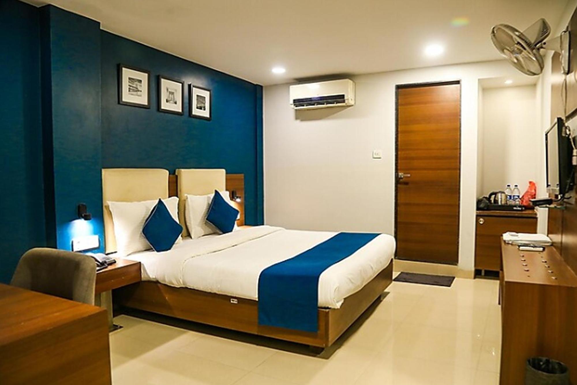 Hotel Concord Galaxy Mumbai Exterior photo